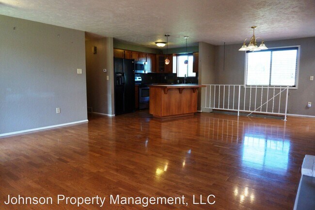 Building Photo - 5 br, 3 bath House - 22321 E. Olympic Ave.