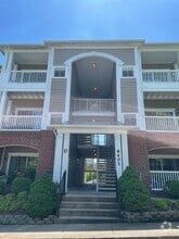 Building Photo - 8401 Callabee Way