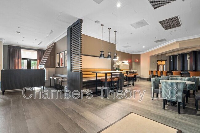 Foto del edificio - 3101 N Hampton Dr