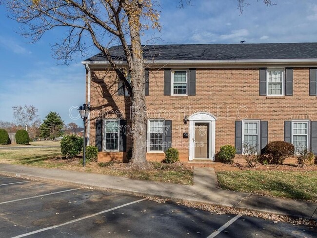 Photo - 8358 Knights Bridge Rd Townhome