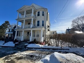 Building Photo - 69 Seymour St