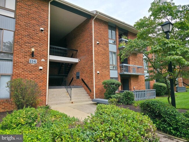 Building Photo - 114 Van Buren Rd