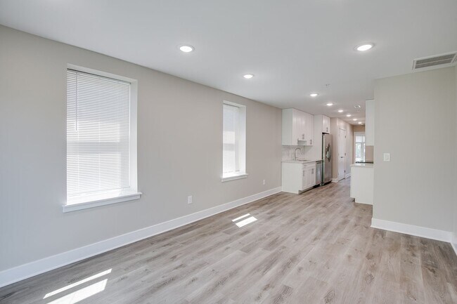 Building Photo - 2019 N College Ave
