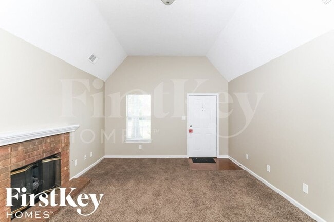 Building Photo - 8491 Highland Glen Cir N