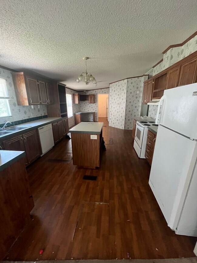 Building Photo - 16521 Timberwood