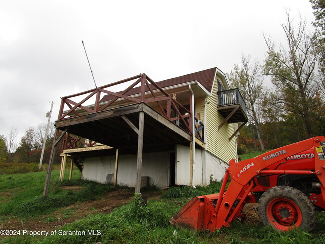 Building Photo - 483 Turnpike St