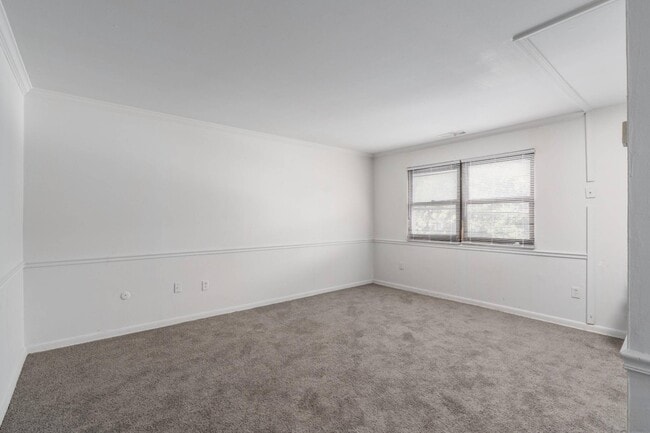 Living Area - Germantown Apartments