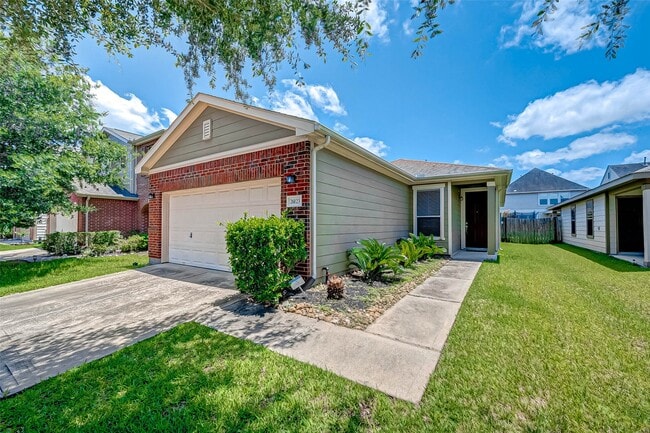 Foto del edificio - 26123 Parkman Grove Dr