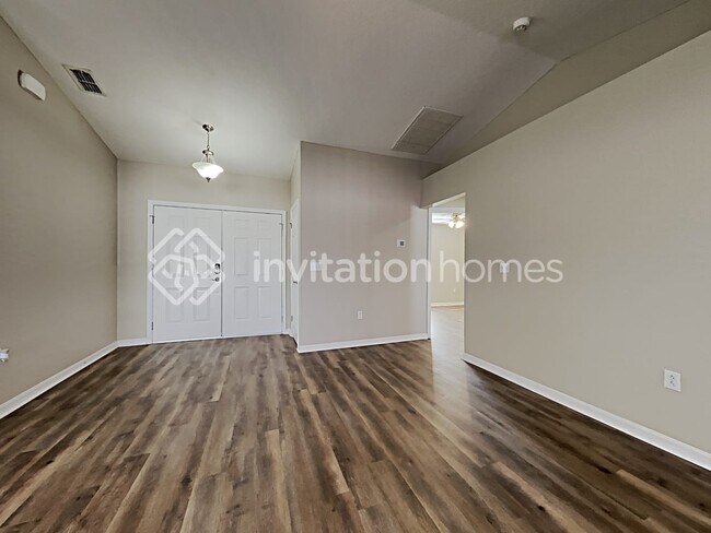 Building Photo - 8026 Princeton Manor Cir