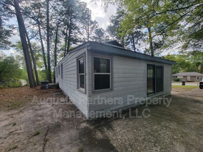 Foto del edificio - 2826 Thomas Ln