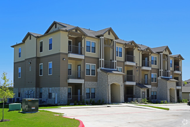 Apartments Near Alamo Ranch