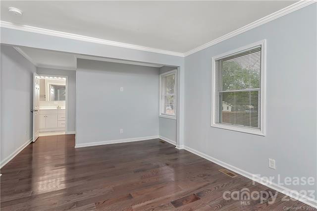 Building Photo - 1032 Holland Ave