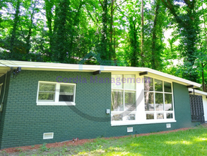 Building Photo - 3204 Cloverhurst Dr