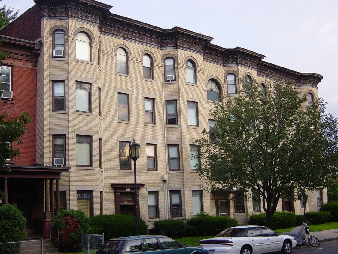 Foto del edificio - Cabot, Franklin, High Apartments