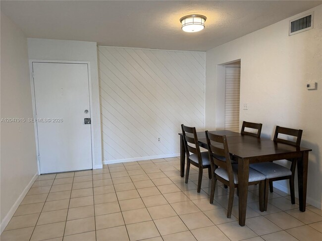 Photo - 1205 Mariposa Ave (Coral Gables, FL) Apartment