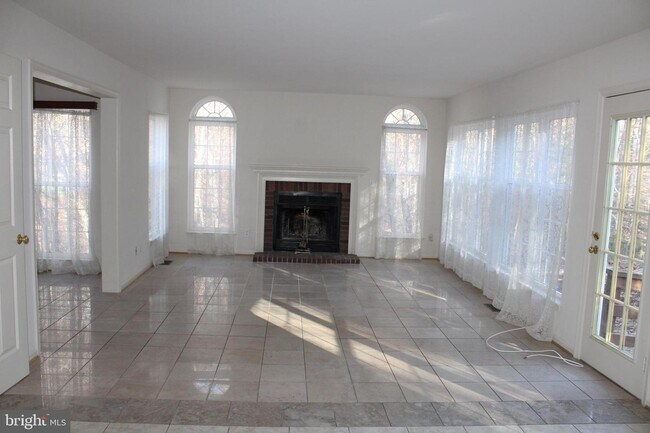 Building Photo - 3222 Titanic Dr
