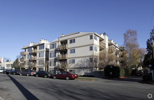 Building Photo - Mcguire Court Apartments