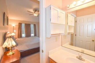 Building Photo - 770 Charter Dr