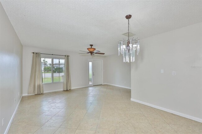 Foto del edificio - 207 Islip Way