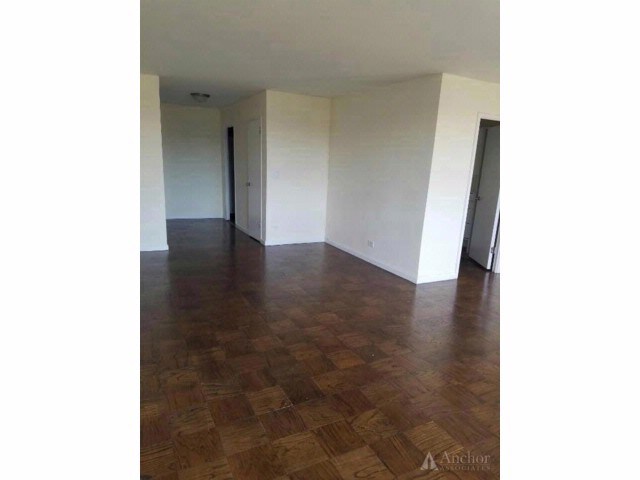 Foto del edificio - 245 E 19th St