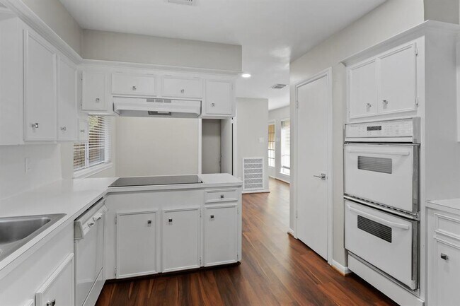Foto del edificio - 3607 Cobleskill Ct