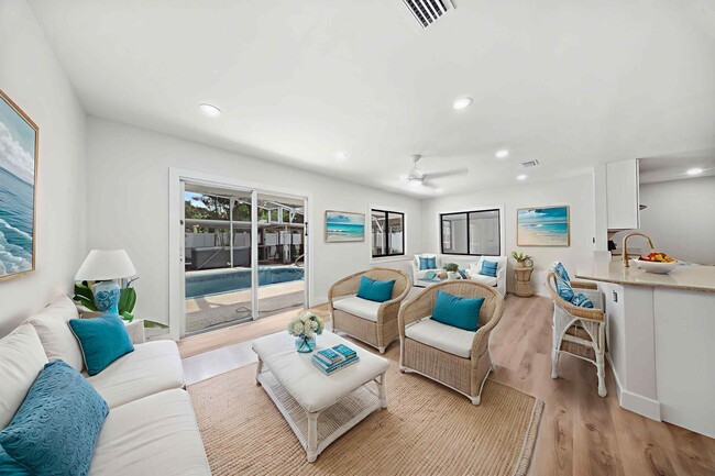 Building Photo - 948 Canal Cir