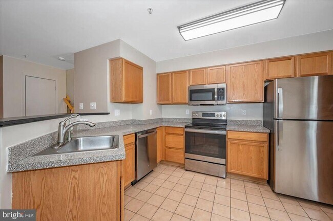 Foto del edificio - 4946 Whitney Terrace