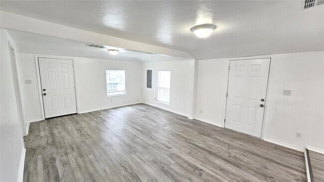 Foto del edificio - 645 NE 35th St