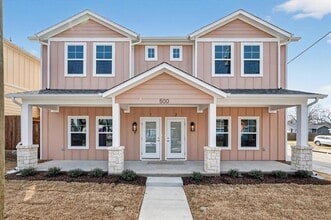 Building Photo - 500 E Kimball St