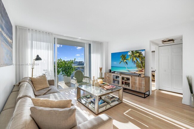 Foto del edificio - 1800 Sunset Harbour Dr