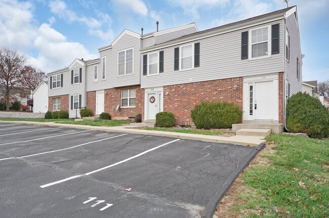 Foto del edificio - 2-Bed, 2.5-Bath Townhome in Lake Saint Louis!