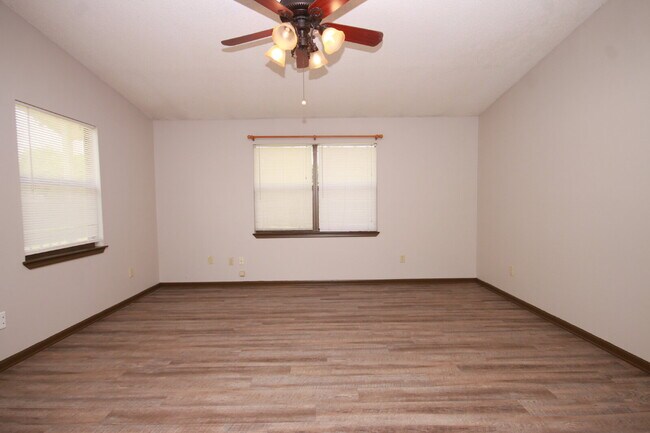 Foto del edificio - Peaceful Country Living Near UWF & Navy Fe...