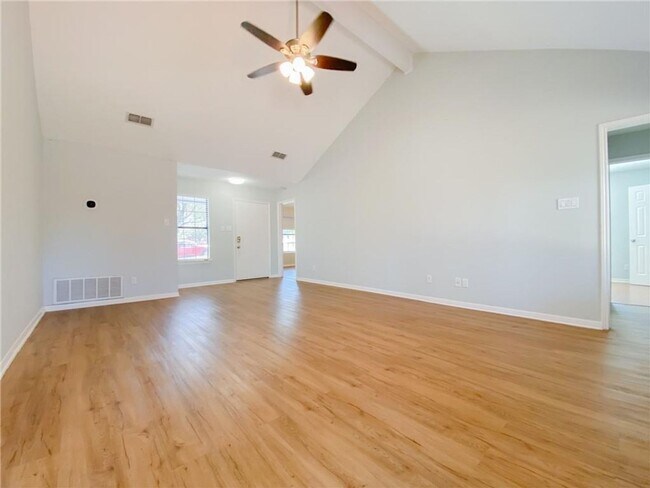 Foto del edificio - Bright & Welcoming 3 Bedroom, 2 Bath Home ...