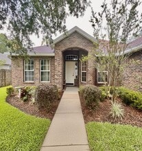 Building Photo - 1449 Blue Heron Ln N