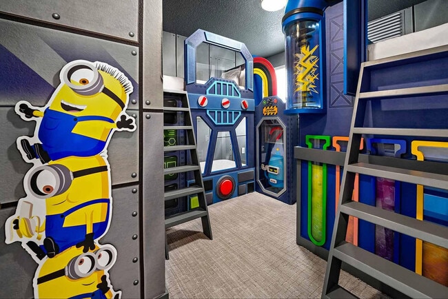 Building Photo - 5575 Asterisk Ave