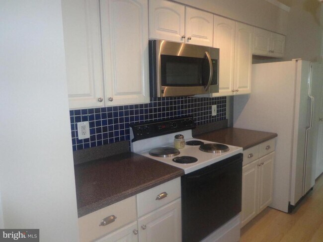 Foto del edificio - 3337 Katewood Ct