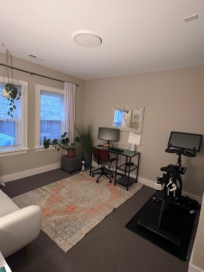 Foto del edificio - 2571 S Kinnickinnic Ave