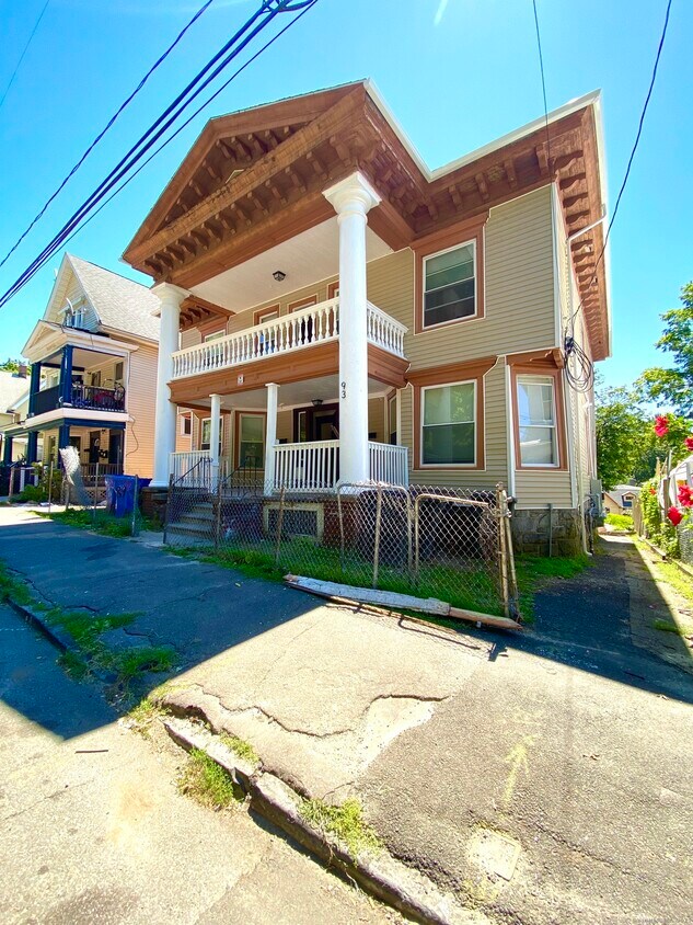Primary Photo - 93 Hillside Ave