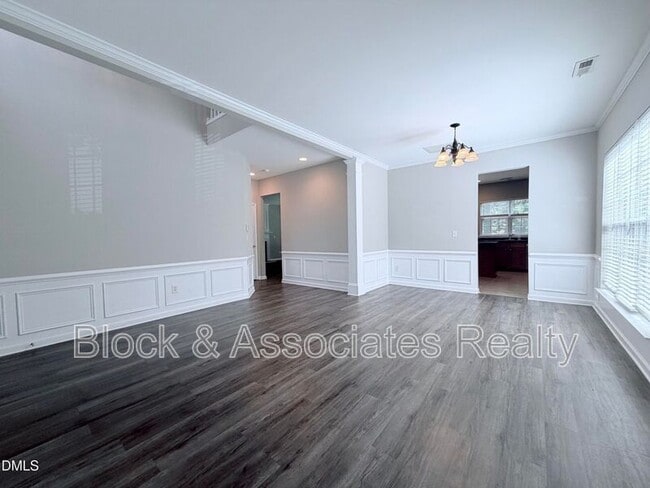 Building Photo - 2101 Addenbrock Dr