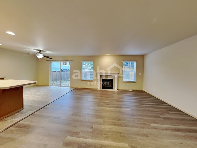 Building Photo - 20507 193rd Avenue Ct E