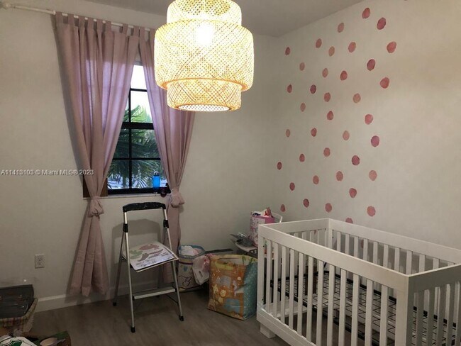 Foto del edificio - 3364 W 92nd Pl