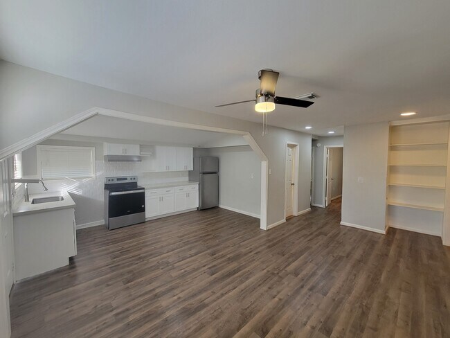 Foto del edificio - 707 Johnson Ln