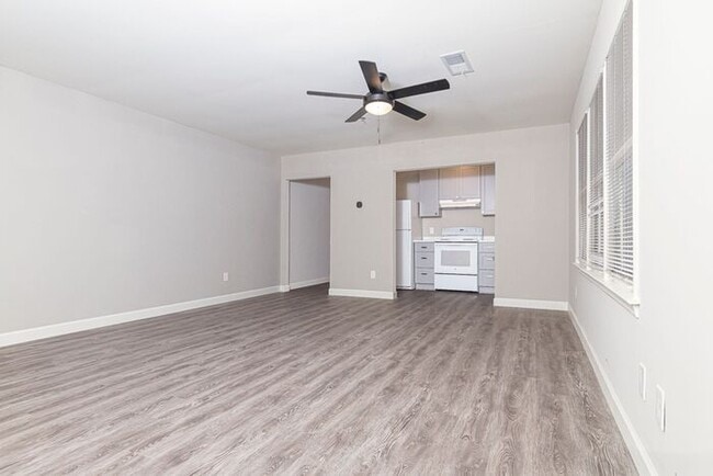 Brand New 2-Bedroom Apartment with Hardwood Floors and Modern Amenities - Brand New 2-Bedroom Apartment with Hardwood Floors and Modern Amenities