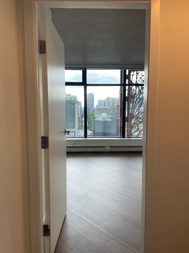 Building Photo - 128 Cordova St W