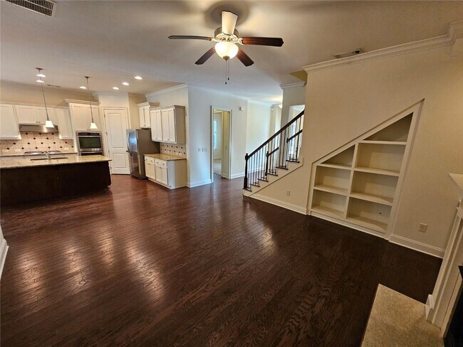 Foto del edificio - 2104 McFarlin Ln