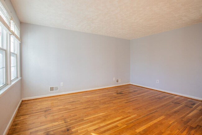 Foto del edificio - Lovely 3 BR/3 BA Single-Family Home in Dea...