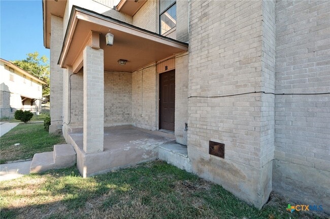 Building Photo - 1024 Mission Dr