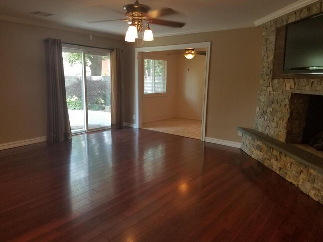 Foto del edificio - 4626 S Maplewood Ave