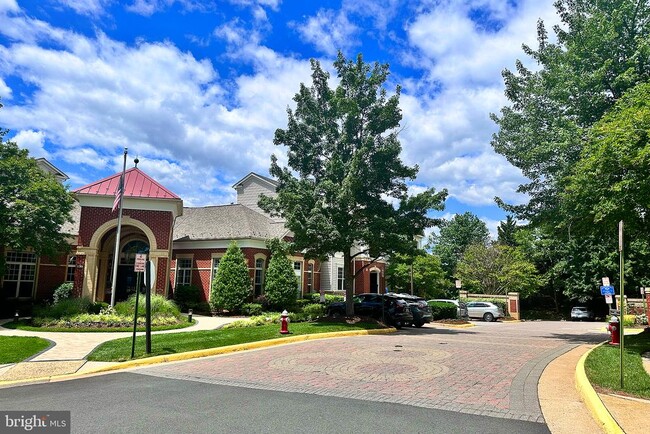 Building Photo - 11305 Aristotle Dr