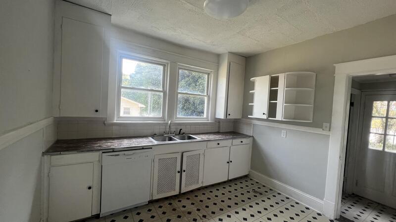 Photo - 330 Stafford Street